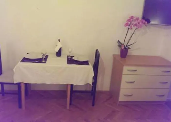 Mira شقة ماكارسكا