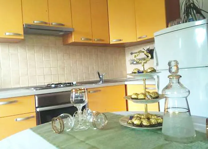 Mira ماكارسكا